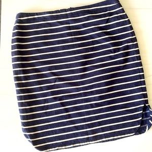 Ann Taylor Loft skirt, perfect for a casual day!